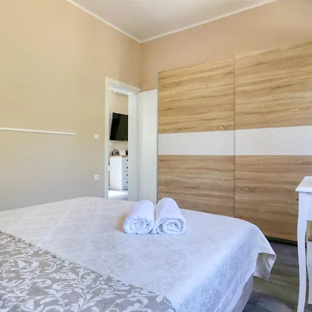 Semesterbostad Casa Lorela *